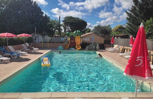 Massillargues-Attuech Casa | Camping 3 étoiles - Piscine - eebicb