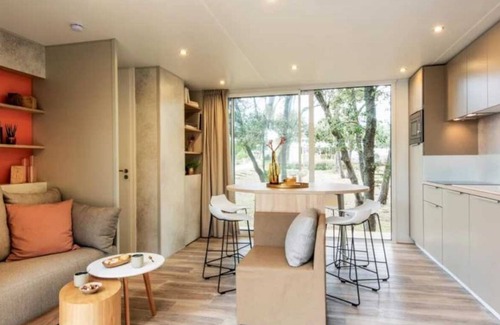 Le Muy Casa | Camping 5 étoiles - Parc aquatique - ef0abg