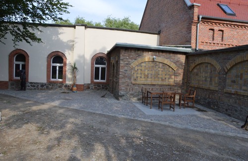 Krostitz Alquiler De RV | Campingfass Bunge 2 con jardín comunitario y Wi-Fi