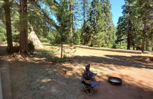 Shingletown Alquiler De RV | Camping Cabin C at Bigfoot Lodging Mt. Lassen