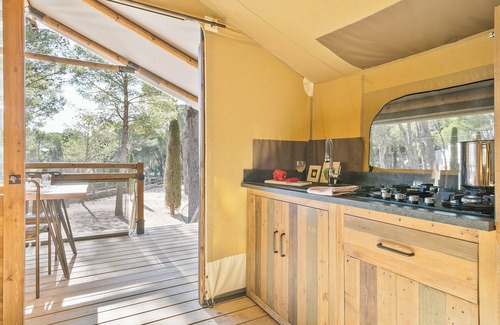 L'Estartit Alquiler De RV | Camping Castell Montgrí
