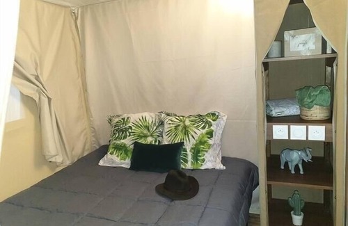 Neuveglise-sur-Truyere Casa | Camping Flower le Belvédère**** - Jungle Lodge Comfort Tent 3 rooms 4 people Without Sanitary