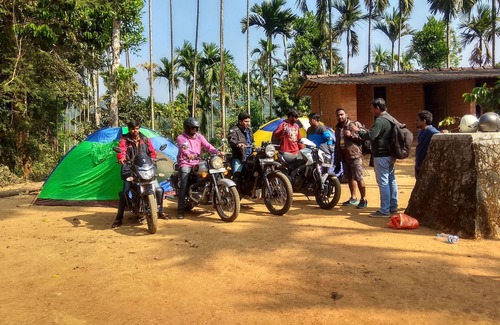 Meppadi Alquiler De RV | Camping en WAYANAd en escapada tropical
