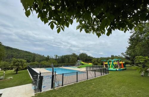 Saint-Martial-de-Nabirat Otro | Camping le Convivial Mobil home 3 chambres