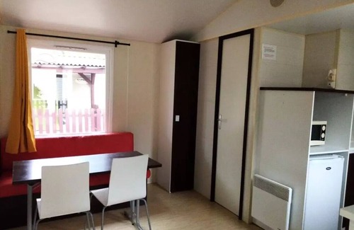 Fabrezan Casa | Camping Le Pinada *** - Mobil Home BLUEET, VIOLETTE, CAPUCINE - 2 bedrooms - 28m2 4 people