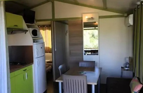 Saint-Cyprien Plage Chalet De Esquí | Camping Le Soleil de la Méditerranée ***** - Chalet Comfort 3 rooms 4 adults + 2 children - TV