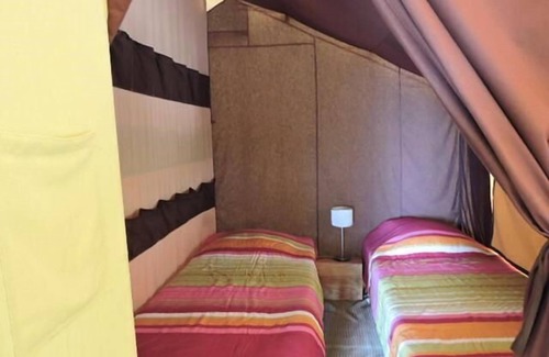 Venterol Alquiler De RV | Camping Les Terrasses Provençales* - Tent Lodge 3 rooms 4 people Without Sanitary