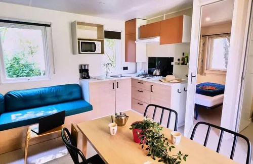 Recoubeau-Jansac Casa | Acampar Couriou **** - Confort Casa móvil Plus 4 Habitaciones 6 Personas