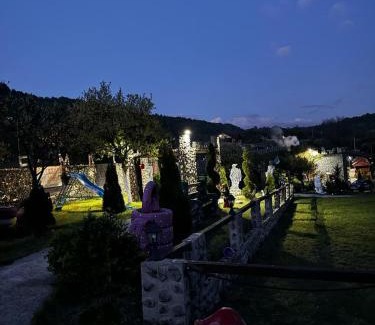 Merisor Otro | Camping, Picnic Merișor Bănița Hunedoara