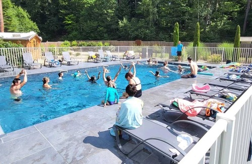 Aydat Casa | Camping - Piscine - ccbaife