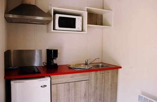 Nabirat Chalet De Esquí | Camping Ushuaïa Villages les Pialades *** - Chalet Cajou 24m² with covered terrace - 1 bedroom for 2 people