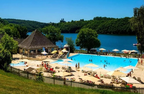 Saint-Amans-des-Cots Casa | Campsite Domaine des Tours**** - 3-room Comfort mobile home for 4 people