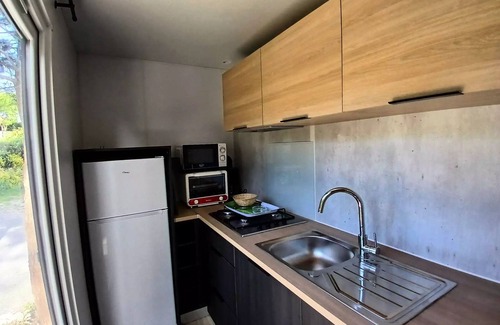 La Londe-les-Maures Casa | Campsite maeva Escapades Parc Valrose **** - Mobil-Home 4 Rooms 6 People Air-conditioned + TV