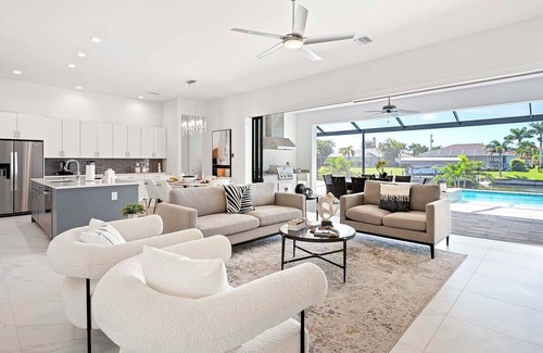 Pelican Casa | Canal Breeze - Luxury and Spacious 5 Bedroom Villa with Gulf Access