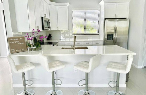 Mariner Casa | Canal front relaxation retreat