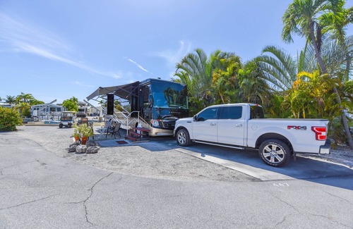 Cutthroat Harbor Estates Alquiler De RV | Canal Front RV Lot 447 Venture Out, Oversized RV Lot with 60ft of Dockage!