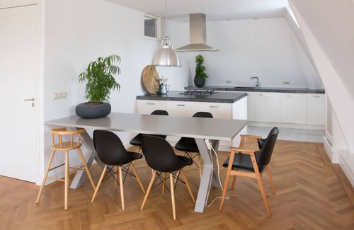 Gouda Apartamento | Canal house top floor in historic center Gouda