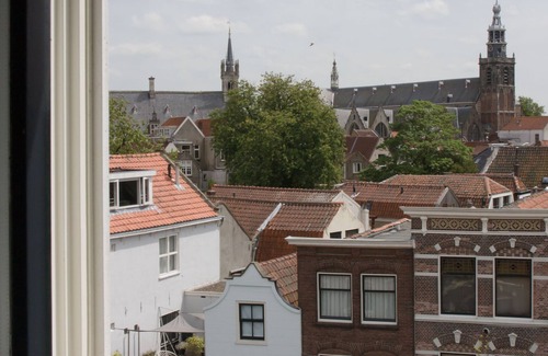 Gouda Apartamento | Canal house top floor in historic center Gouda