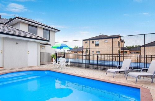 Geographe Apartamento | Canal Life Villa B-Shared pool, Tennis court, Jetty