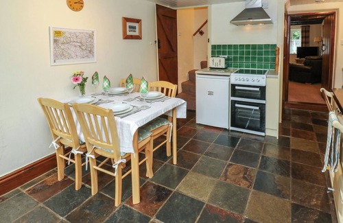 Litton Cabaña | CANDLELIGHT COTTAGE, character holiday cottage in Litton, Derbyshire