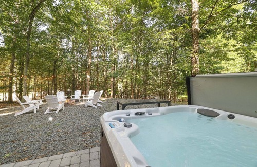 East Stroudsburg Chalet De Esquí | Candlewood Chalet | Hot Tub Lakes Pool Games