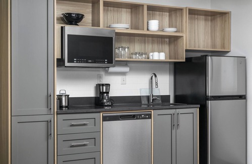 Twin Brook Hotel | Candlewood Suites Chattanooga – Hamilton Place by IHG