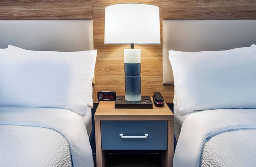 Fayetteville Hotel | Candlewood Suites Fayetteville – University of Arkansas by IHG