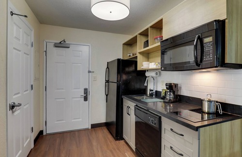 Georgetown Hotel | Candlewood Suites Lexington by IHG