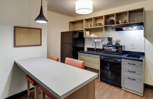 Georgetown Hotel | Candlewood Suites Lexington by IHG