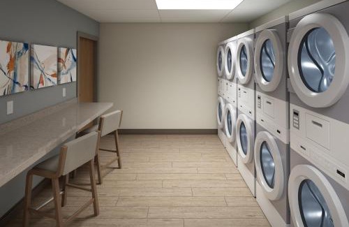 White Oaks Hotel | Candlewood Suites London South by IHG