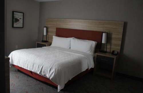 Nashville Hotel | Candlewood Suites - Nashville South by IHG