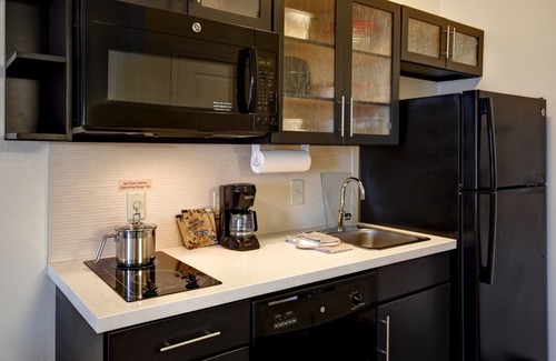 Barton Hotel | Candlewood Suites St. Clairsville by IHG