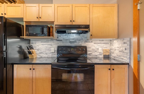 Cougar Creek Complejo | Canmore Penthouse Loft / año Piscina salada climatizada de agua salada