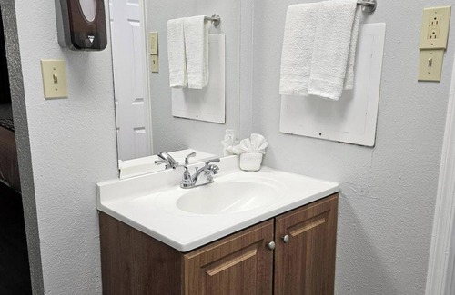 Flagstaff Hotel | Canyon Inn Motel By OYO Flagstaff Route-66