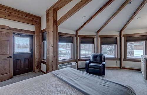Rapid City Cabina | Canyon Lake Resort