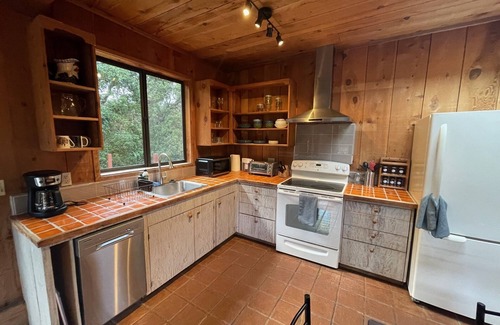 Carmel Valley Casa | Canyon views and country vibe in sunny Carmel Valley