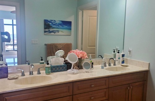 Cape Harbour Condominio | Cape Coral, Cape Harbour Condo w/ beautiful views & 2 screened lanais, new reno.