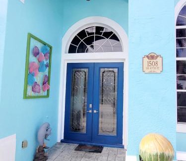 Pelican Casa | Cape Paradise B & B - Your Luxury Tropical Retreat