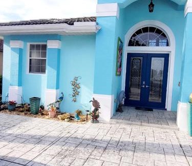 Pelican Casa | Cape Paradise B & B - Your Luxury Tropical Retreat