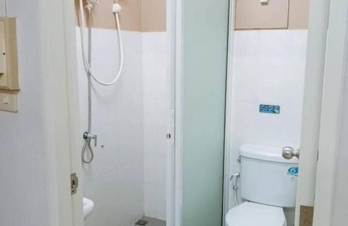 Phra Nakhon Si Ayutthaya Hotel | Capital O 75406 Hotel M Rojana