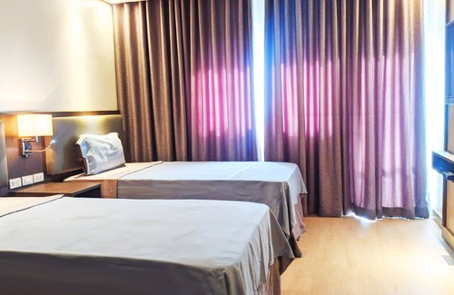 Bonifacio Global City Hotel | Capital O 804 The Residences at Bonifacio Civic Center