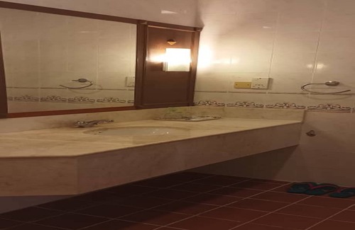 Padang Matsirat Hotel | Capital O 91179 Geopark Oriental Village