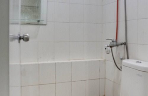 Jatinegara Hotel | Capital O 91940 Flexible Property Near Mall Bassura Near Taman Bassura/ mall bassura