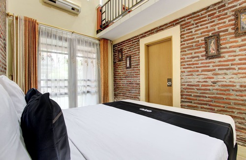 Ngemplak Hotel | Capital O 93716 Family Guesthouse Syariah