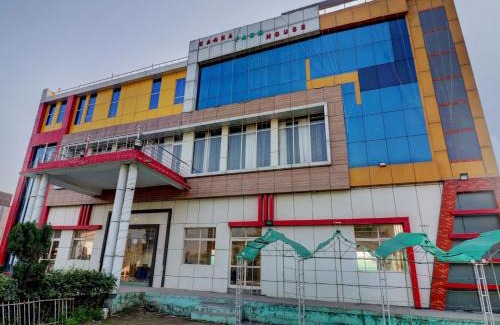 Sikandra Rao Hotel | Capital O Kanha Resort