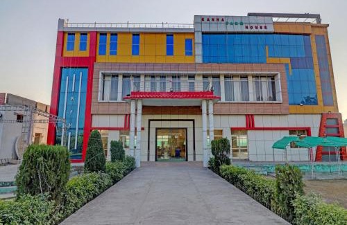 Sikandra Rao Hotel | Capital O Kanha Resort