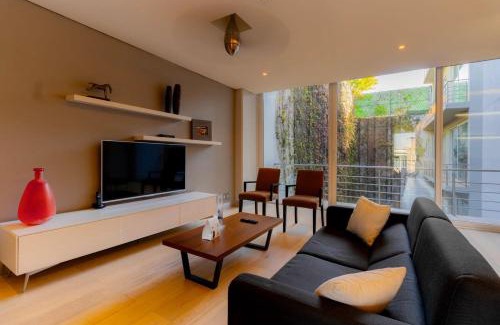 Álvaro Obregón Casa | Capitalia Calm Retreat with Gym Near Frida Museum