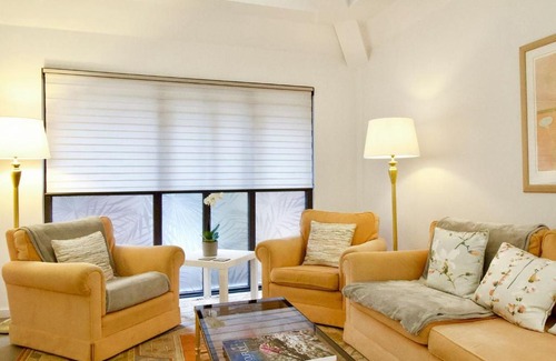 Winchester Casa | Capitol Apartment
