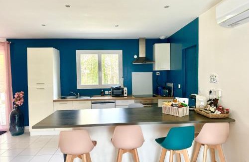 Notre-Dame-de-Sanilhac Casa | Caporizon -Villa Pommier-6 personnes-Terrasse-Jardin