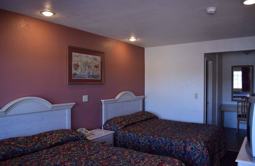 Beach Hill - Beach Flats Hotel | Capri Motel